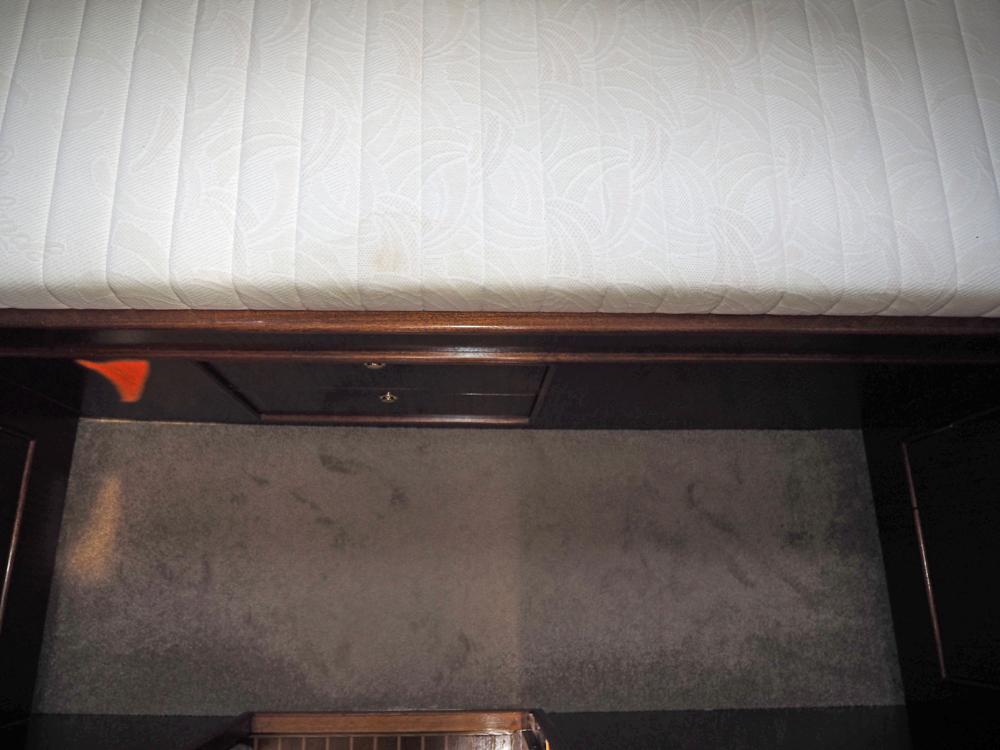 Cabin en avant, H&eacute;bergements